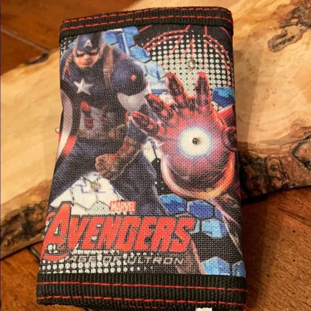 Marvel Avengers Age of Ultron Light Up Wallet